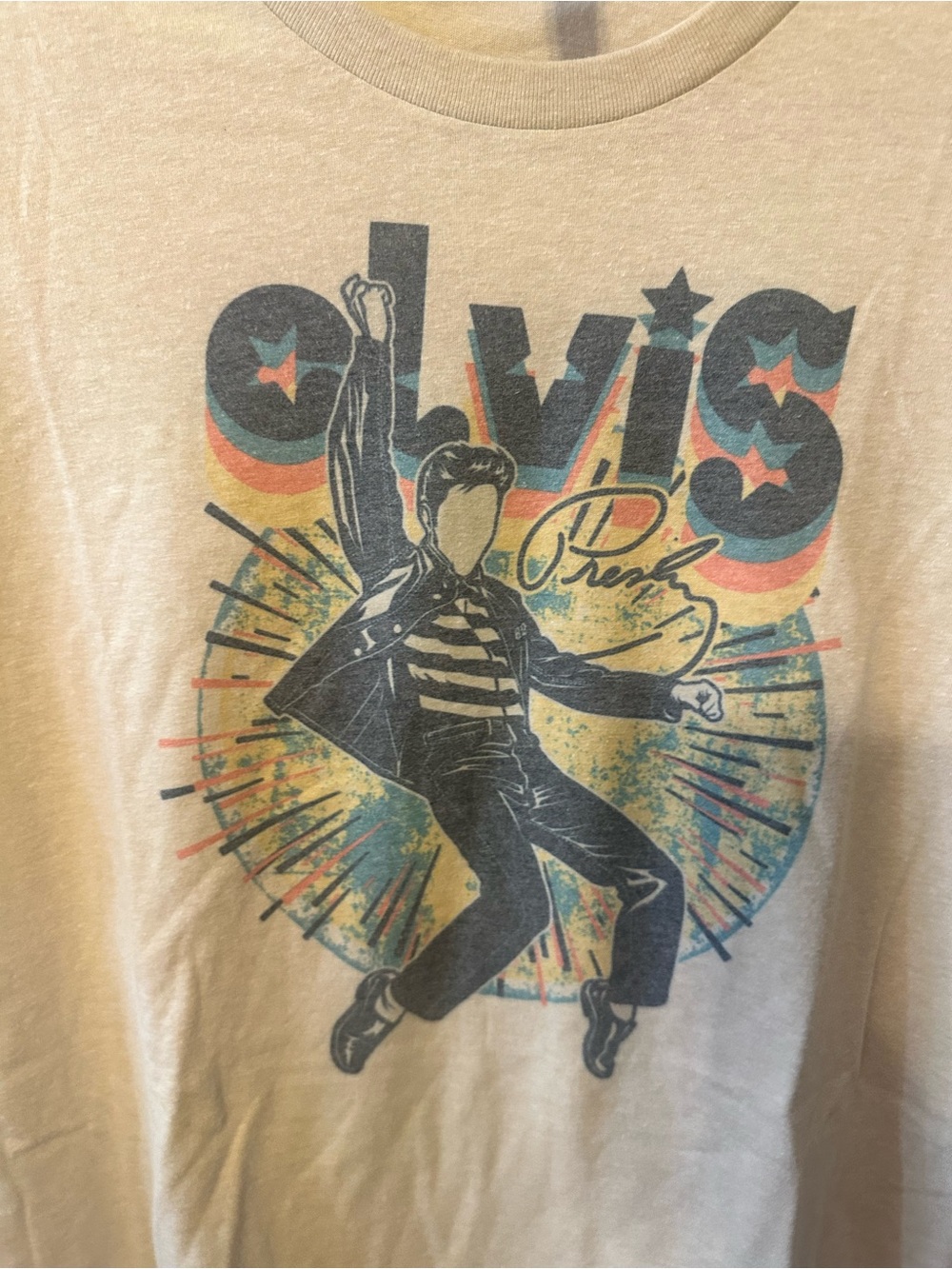 Elvis Presley Graphic Tee - Beige Retro Unisex Shirt - Picture 4 of 5